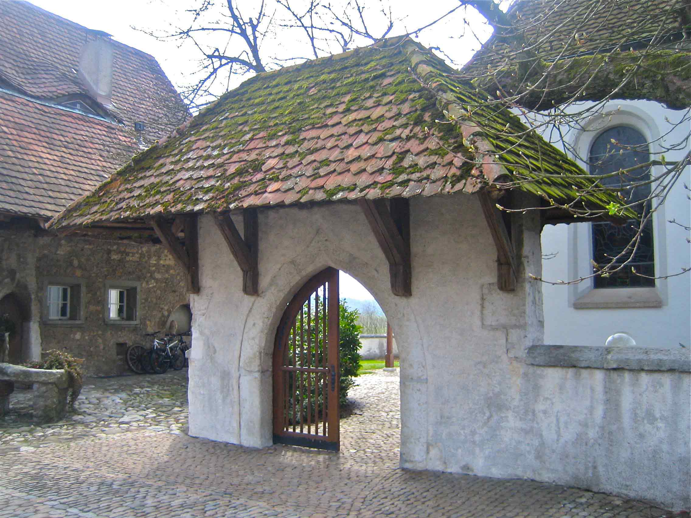 Lichgate, Niederbipp Church - Überdachtes Tor zum Hof der Kirche Niederbipp